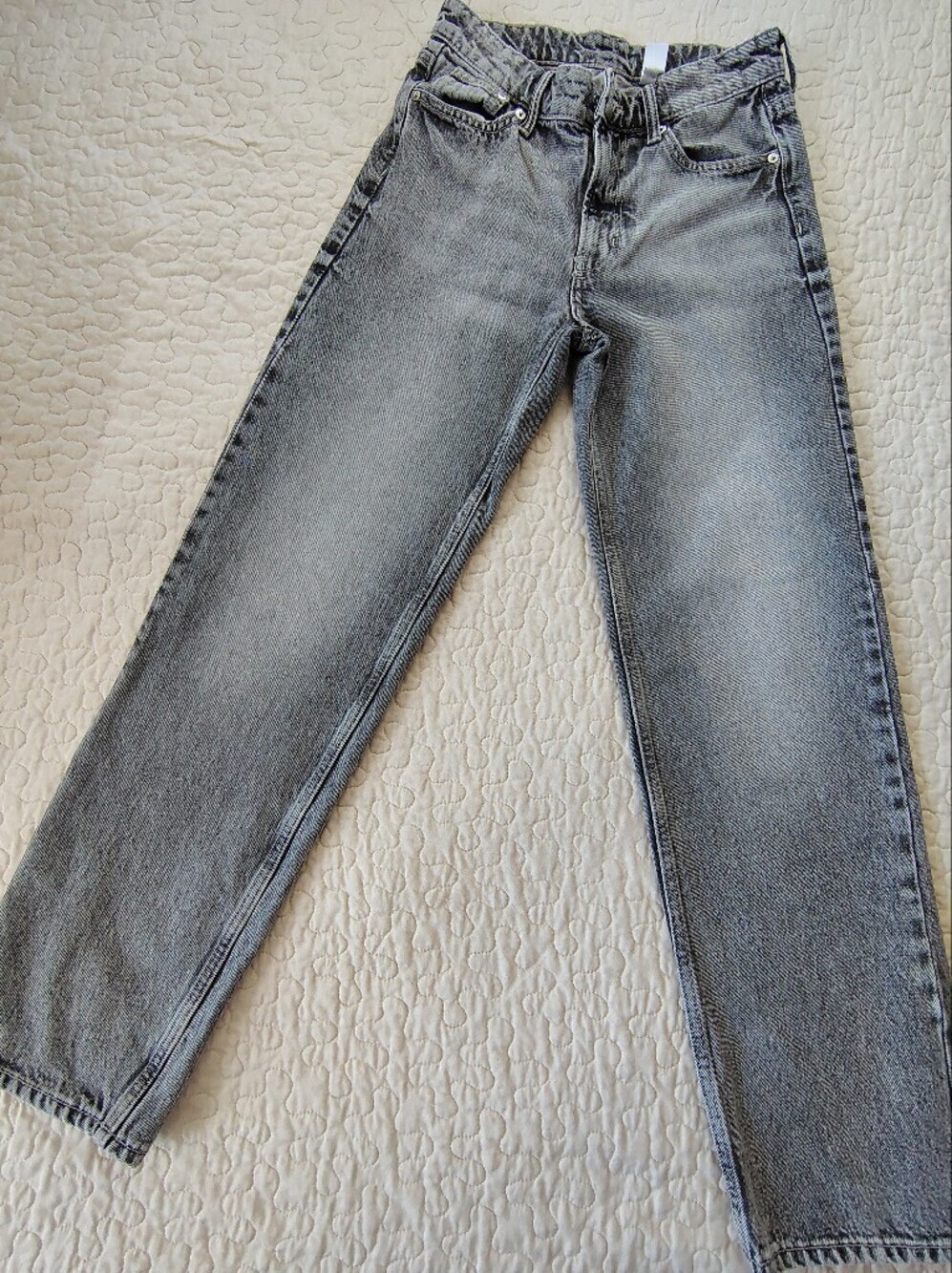Light Wash Grey Baggy Low Wise Jeans Size 2.